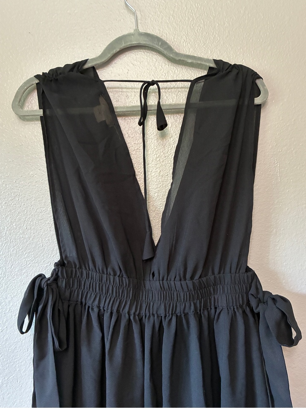 Black Deep V Chiffon Maxi Dress